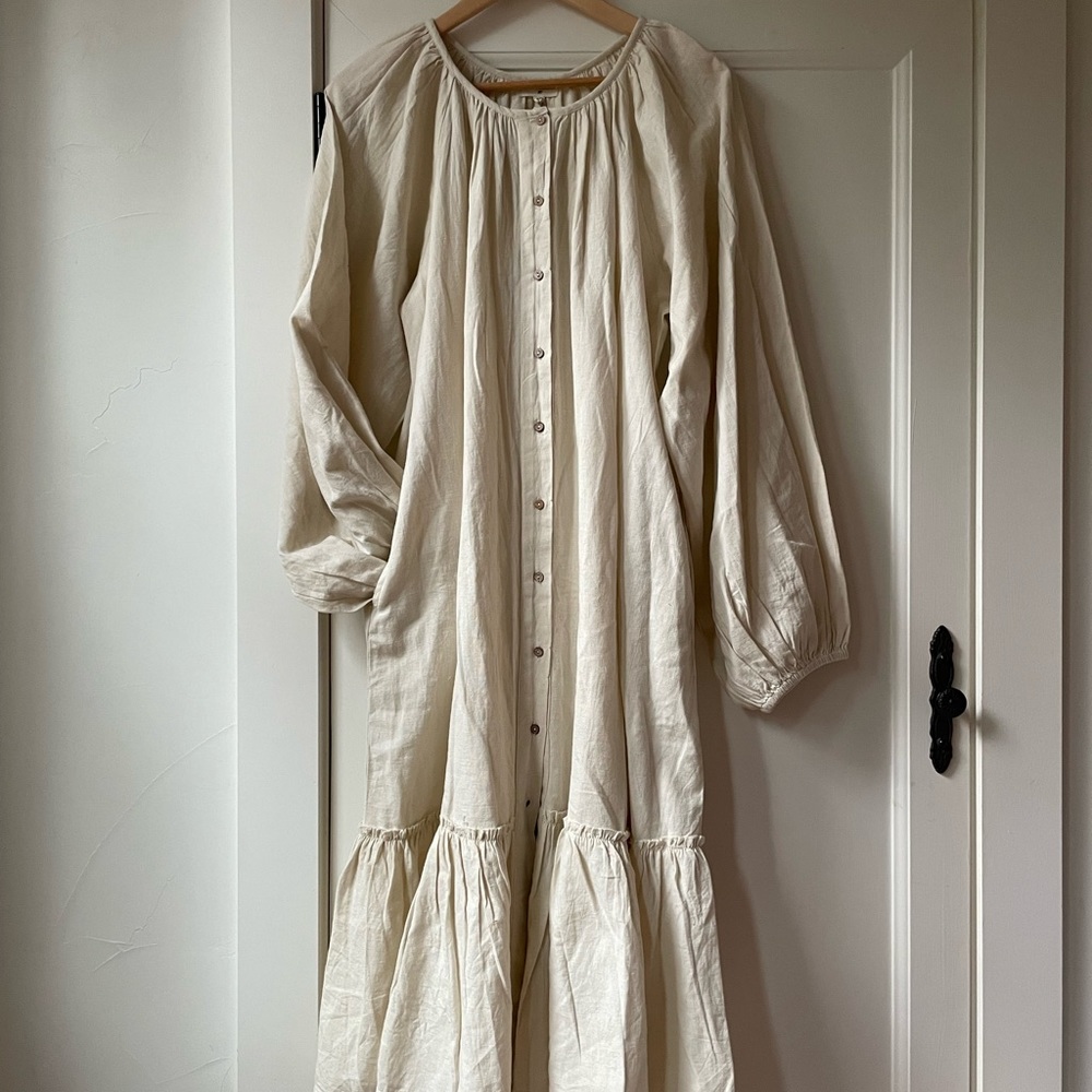 🌻 SOLD 🌻 NWOT Tiered Linen Maxi Dress